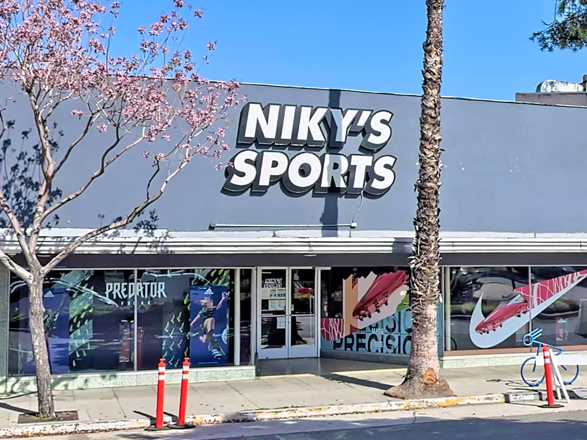 Niky's Sports, 830 W Avenue L, Lancaster, CA - MapQuest